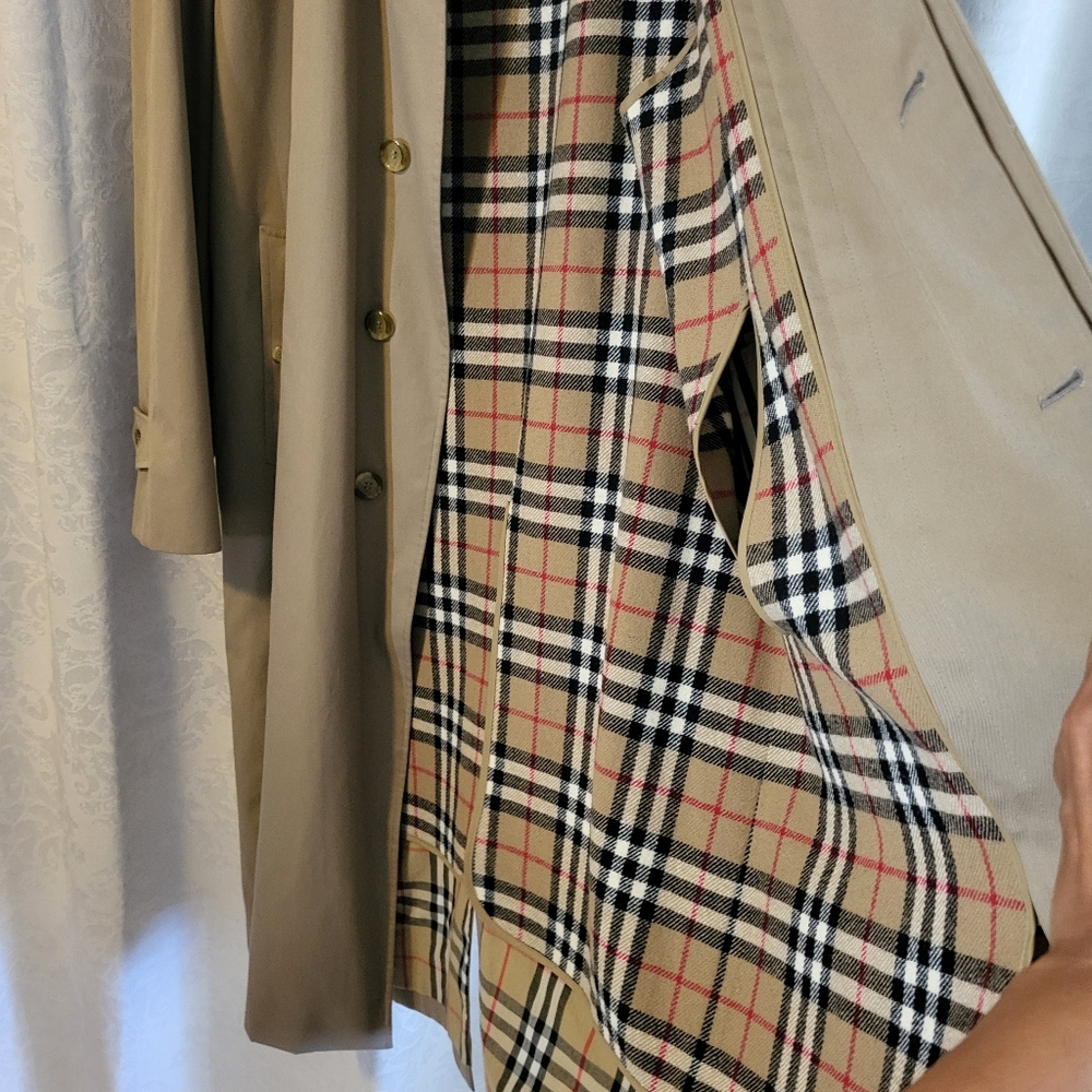 Burberry London, Men's Trench Coat, Jacket, Size 40L, Color Tan, Luxury - Picture 13 of 16